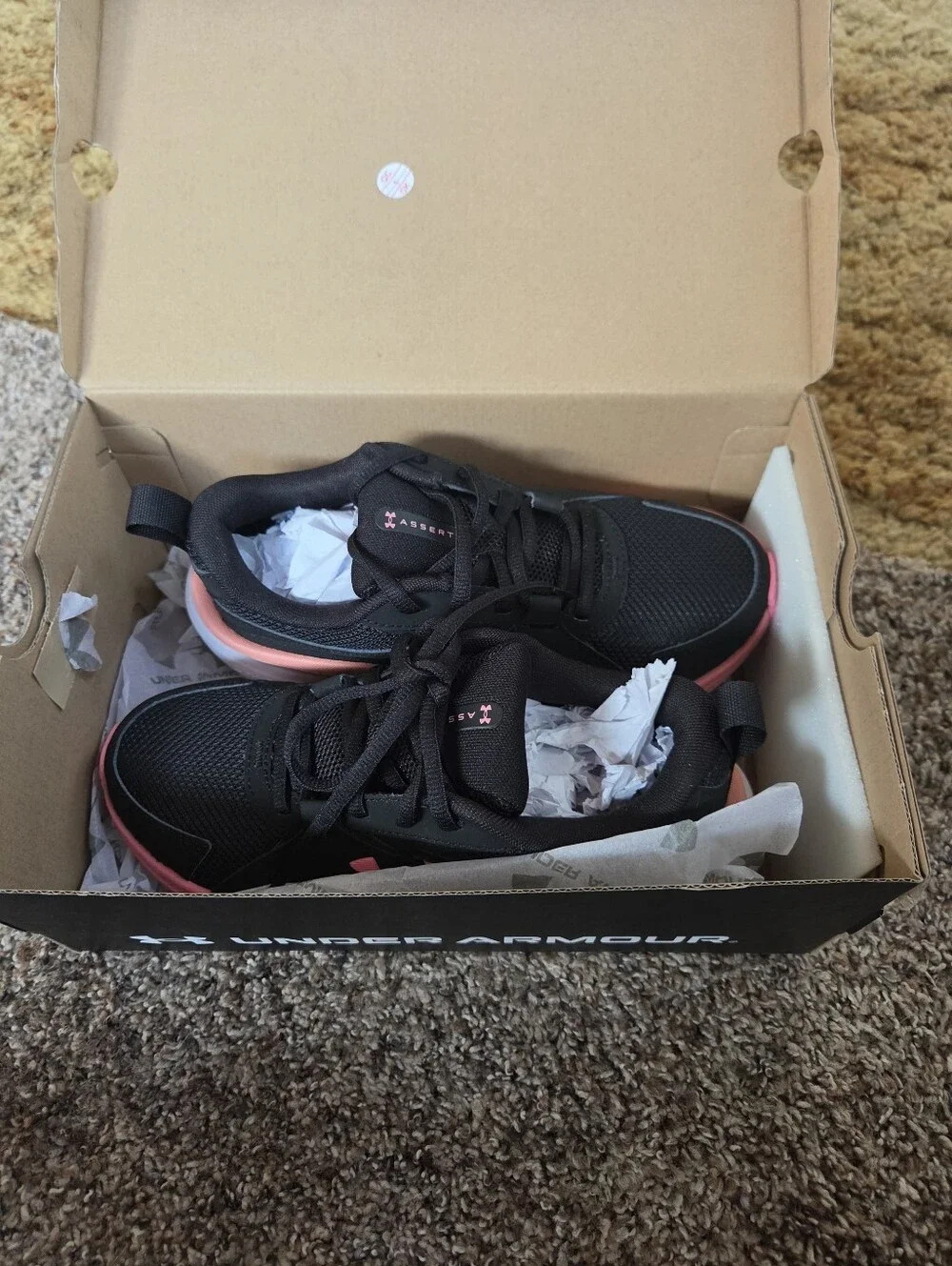 Under Armour Kids Black and Pink Lightweight Sneakers Size 5 Retails $75